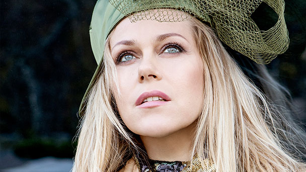 Feuerwerk im Baden-Badener Festspielhaus - Silvester-Gala mit Krist?ne Opolais 