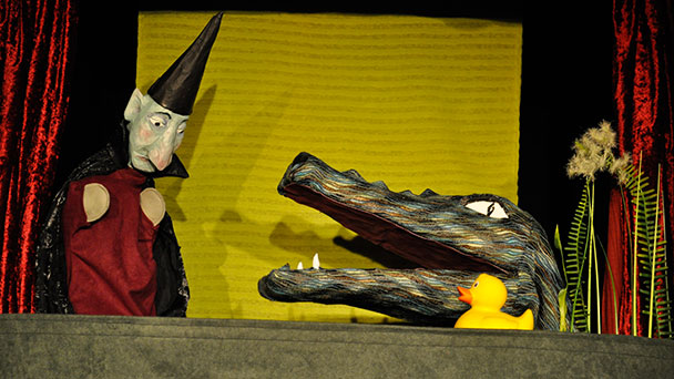 Nicht so gefährlich wie es sich anhört – In Gernsbach: „Das Krokodil im Entenweiher“ 