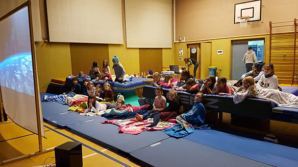 In Baden-Oos funktioniert das Vereinsleben – Kinospektakel zur Weihnachtszeit