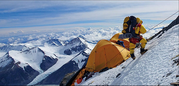 Holger Birnbräuer berichtet von seiner Expedition zum Mount Everst – Multivisionsshow vom höchsten Punkt der Erde Holger Birnbräuer berichtet von seiner Expedition zum Mount Everst – Multivisionsshow vom höchsten Punkt der Erde