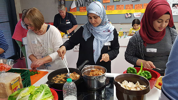 Orientalisches Bühl – „Drei syrische und eine irakische Köchin haben sich viel Mühe gegeben“