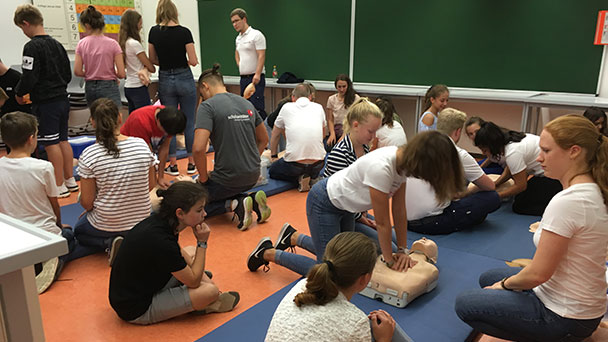 Schüler sollen zu Lebensrettern werden – Übung für den Ernstfall