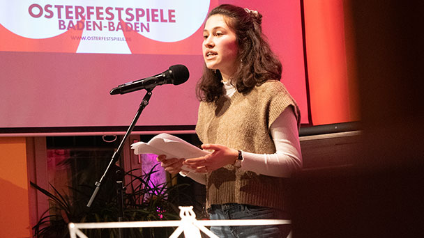 Osterfestspiele Baden-Baden von einer anderen Seite – Ohne große russische Stars – Experiment mit Poetry-Slam