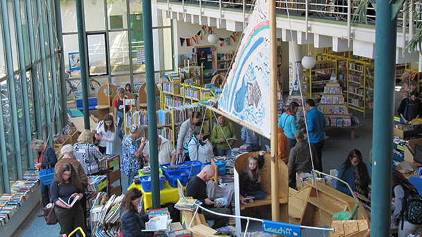 Medienflohmarkt der Stadtbibliothek - Noch mehr Schnäppchen 