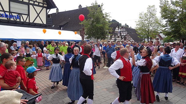 Auf zum richtigen Dorffest nach Michelbach ins Murgtal - „Traditioneller Michelbacher Volkstanz“
