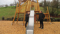 Juhu, alles neu auf dem Spielplatz – Freigabe für Abenteuerspielplatz Alte Tongrube Steinbach