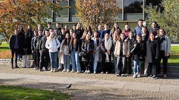 Baden-Badener Schüler nach dem Abi im Landtag – „Wie Demokratie im Parlament funktionieren kann“