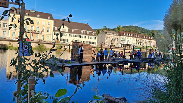 Auch für die Baden-Badener ein beliebtes Fest – Tausende von Lichtern erhellen die Gernsbacher Altstadt