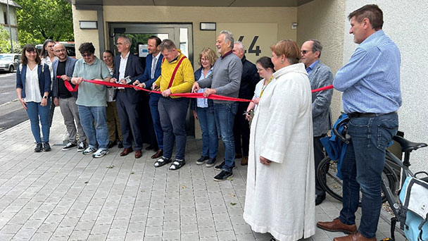 „Ökumenische Segnung voller Wärme“ – Apartmenthaus für Menschen mit Behinderung eingeweiht