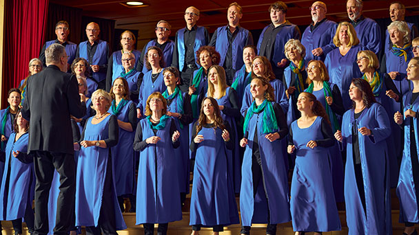 „In Dulci Jubilo“ in Stadtkirche Baden-Baden – Weihnachtskonzert Spiritual- und Folklorechor Baden-Baden und Posaunenchor der Johannesgemeinde Bühl