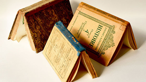 Kunst aus Papierresten – Baden-Badener Künstlerin Sasha Koura im Alten Dampfbad 