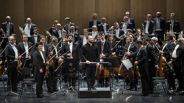 Baden-Badener Osterfestspiele mit Kirill Petrenko und Berliner Philharmoniker – Neuinszenierung der Richard-Strauss-Oper „Die Frau ohne Schatten“