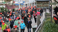 Protest trotz stürmisches Wetter am Sonntag in Baden-Baden –  „Gegen Maskenzwang und Impfnötigung“