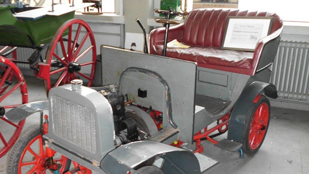 Auto-Parade in Gaggenau – Zum 125. Jubiläum der Daimler-Benz-Stadt Auto-Parade in Gaggenau – Zum 125. Jubiläum der Daimler-Benz-Stadt