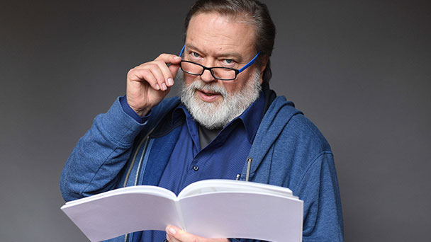 Leidenschaftliche Dreiecksbeziehung im Theater Baden-Baden – Berth Wesselmann liest Jakob Wassermann