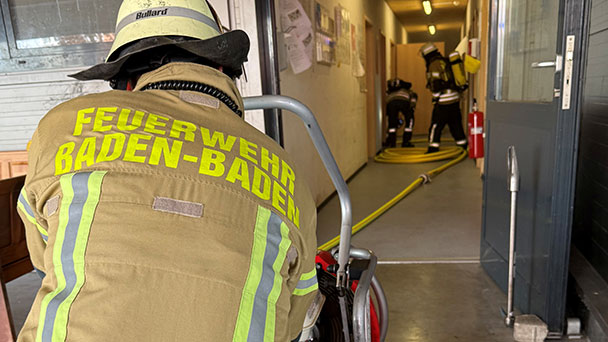Feuer in Asylunterbringung in Baden-Baden-Oos – Feuerwehr konnte schnell löschen