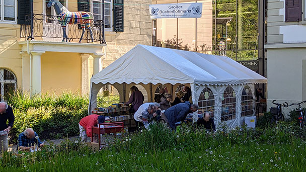 Schon fünf Tausend Jahre existieren Bücher – Großer Bücherflohmarkt in Baden-Baden