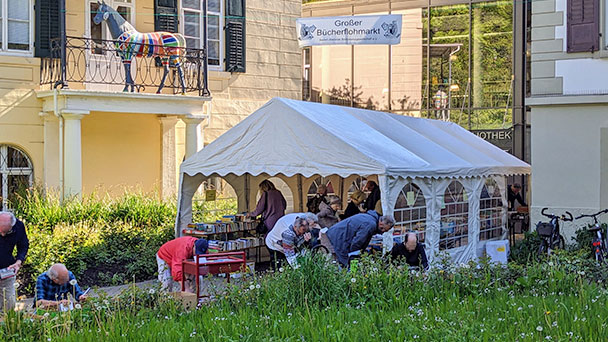 Auf ins Bücher-Zelt in Baden-Baden – Bücherflohmarkt der Bibliotheksgesellschaft