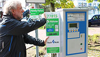 Baden-Baden wird teurer, Bühl wird digitaler – Parkgebühr mit Smartphone bezahlen