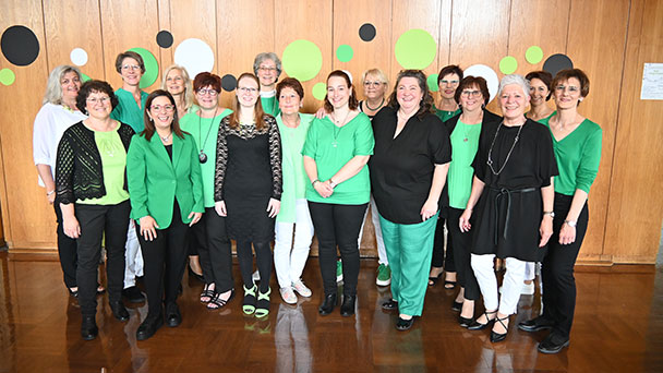 Singende Frauen aus Iffezheim suchen fröhliche Sängerinnen – „Wir werden auf den Parkplätzen von Supermärkten in Hügelsheim, Iffezheim, und Wintersdorf singen“