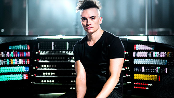 Cameron Carpenter hat die Welt der Orgel revolutioniert – Am 7. Dezember in Baden-Baden