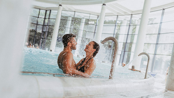 Die römische Badetradition lebt in Baden-Baden weiter – Haben Sie schon einmal eine Aquamassage erlebt? – Welch eine Wohltat für Körper, Geist und Seele