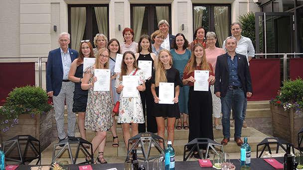 Deutsch-Französische Gesellschaft ehrt Baden-Badener Schüler Deutsch-Französische Gesellschaft ehrt Baden-Badener Schüler