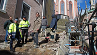 Historisches Geländer abgebaut - Kirchenstaffeln weitgehend abgetragen