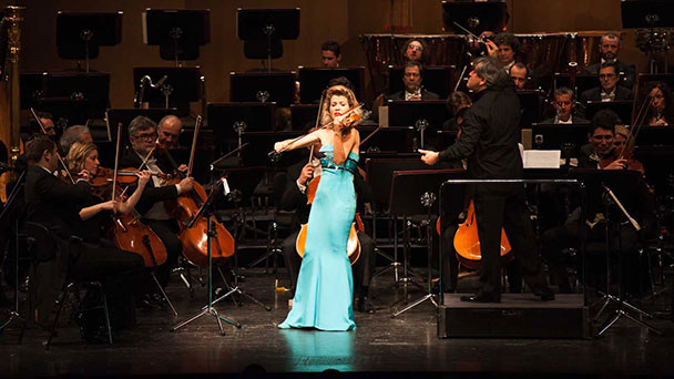 Anne-Sophie Mutter mit überirdischem Beethoven im Festspielhaus - Sir Antonio Pappano bei Strauss mit Brio und „italianità“ 