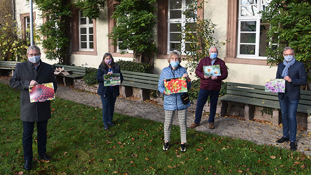 Wie schön die Baden-Badener Blumen sind – Gelungener Dahlienkalender 2021