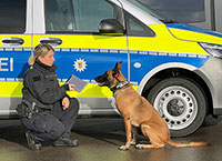 Unglaublich, aber wahr – Innenminister Strobl informiert über „erste Datenträgerspürhunde“