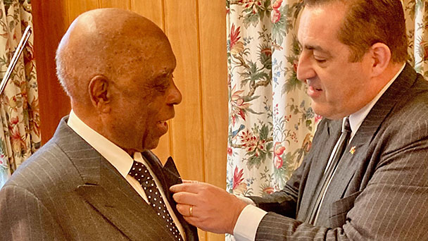 Europahymne und hohe Ehrung für Bade-Badener Serge Chéri-Zécoté – Engagement für deutsch-französischen Freundschaft