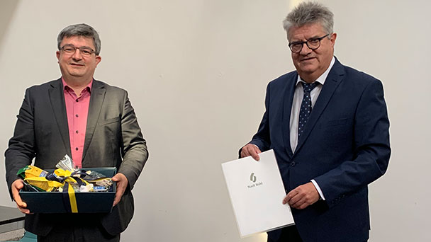 OB Schnurr ehrt Ortsbeauftragten Thomas Haunß – „Die langjährige Tätigkeit ist Thomas Haunß nicht hoch genug anzurechnen“ OB Schnurr ehrt Ortsbeauftragten Thomas Haunß – „Die langjährige Tätigkeit ist Thomas Haunß nicht hoch genug anzurechnen“