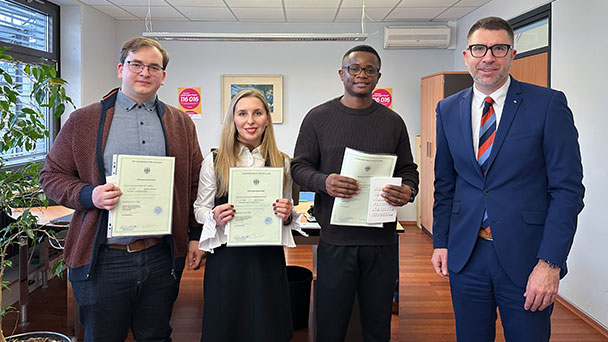 Die „Neuen“ in Baden-Baden – Bürgermeister Tobias Krammerbauer heißt Staatsbürger willkommen