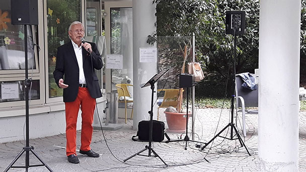 Baden-Badener Caruso wieder im Einsatz – Bass-Bariton von Elmar Hohmann singt in Rastatter Pflegeheim 