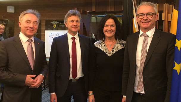 OB Mergen auf Reisen - Tagung des „Council of European Municipalities and Regions vertritt 130.000 Miglieder OB Mergen auf Reisen - Tagung des „Council of European Municipalities and Regions vertritt 130.000 Miglieder