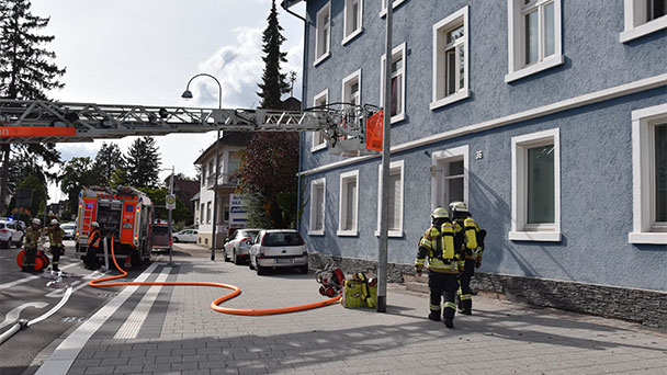 Feuerwehreinsatz am Mittwochmittag in Baden-Baden – Sinzheimer Straße musste gesperrt werden