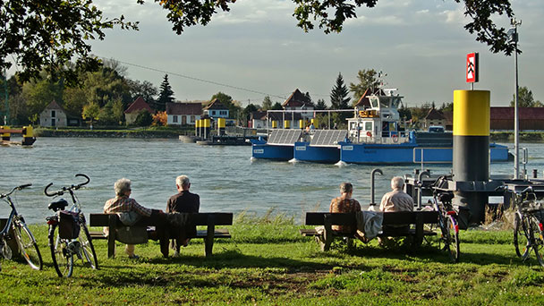 Wie eine Reise in eine ferne Zeit – Eine Fahrt über den Rhein mit der Fähre bei Plittersdorf nach Frankreich