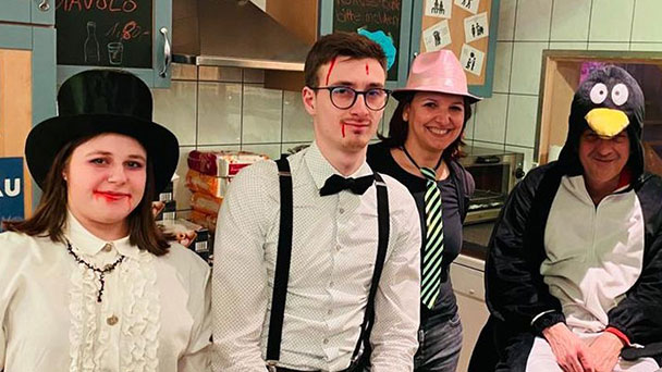 Faschingsparty für Kinder und Jugendliche in Steinbach – Krebbel und Scherben in Lila Villa 