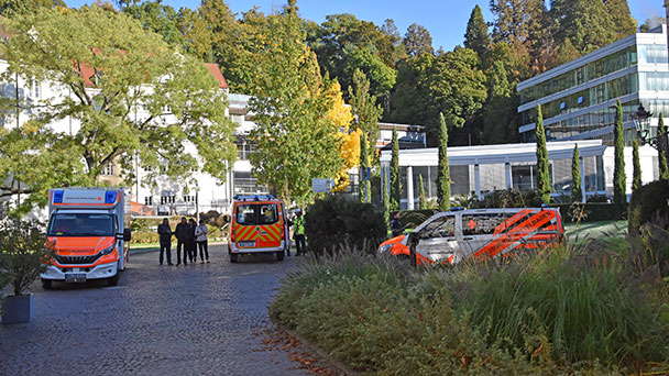 Ein Verletzter bei Chlorunfall in Baden-Badener Caracalla-Therme – Einsatz von Feuerwehr und Rettungsdienst 