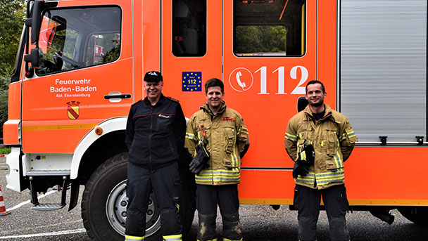 Baden-Badener Feuerwehrleute geschickte Autofahrer – Prüfung auf Ötigheimer Festspiel-Gelände bestanden