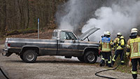 Auto in Flammen – Feuerwehr schnell in Balg zur Stelle