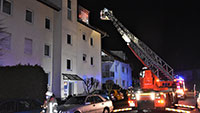 Feuerwehreinsatz am Heiligen Abend in Sandweier – Schwere Kohlenstoffmonoxid-Vergiftung – Mehrere Türen gewaltsam geöffnet 