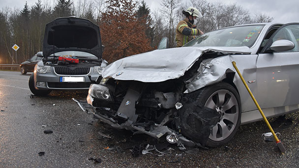 Unfall mit drei Verletzten bei Sandweier – Verkehrsstau gestern Abend 