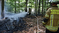 Baden-Baden Feuerwehr schon wieder bei Waldbrand im Einsatz – Langwierige Nachlöscharbeiten