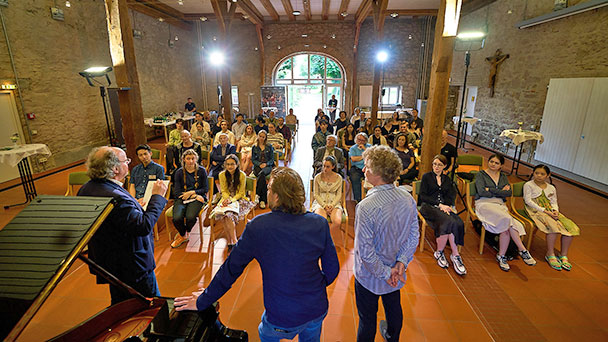 Am Samstag kamen sie aus der ganzen Welt nach Baden-Baden – Teilnehmer der Carl Flesch Akademie 2024 Am Samstag kamen sie aus der ganzen Welt nach Baden-Baden – Teilnehmer der Carl Flesch Akademie 2024