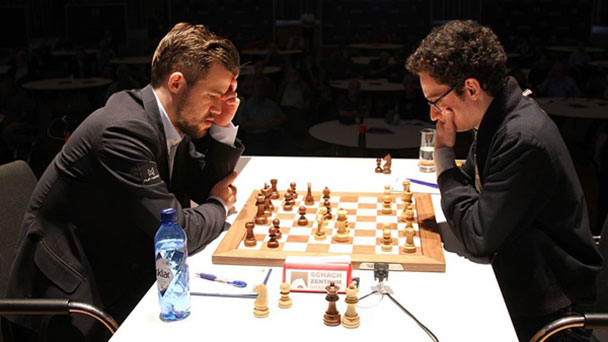 Die Schach-Weltstars liegen vorne – Viswanathan Anand zeigt bei Grenke Chess Classic alte Klasse