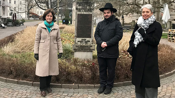 Baden-Baden gedenkt der Opfer des Holocaust, findet aber keinen Bauplatz für eine neue Synagoge – „Rabbiner Surovtsev und OB gedenken“