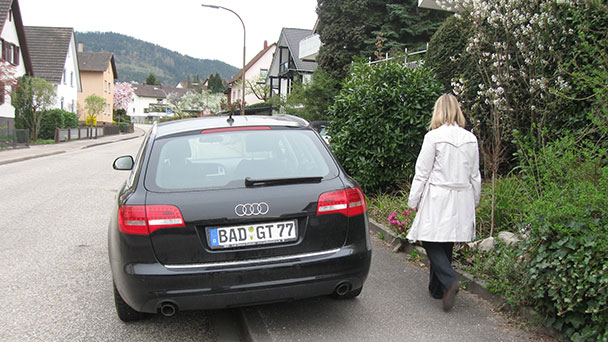 Kein Kavaliersdelikt – 55 Euro Verwarnungsgeld für Gehwegparker