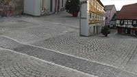 „Pflasterstreifen“ an Stadttoren erinnern an 799 Jahre Geschichte - Historisches Gernsbach sichtbar gemacht